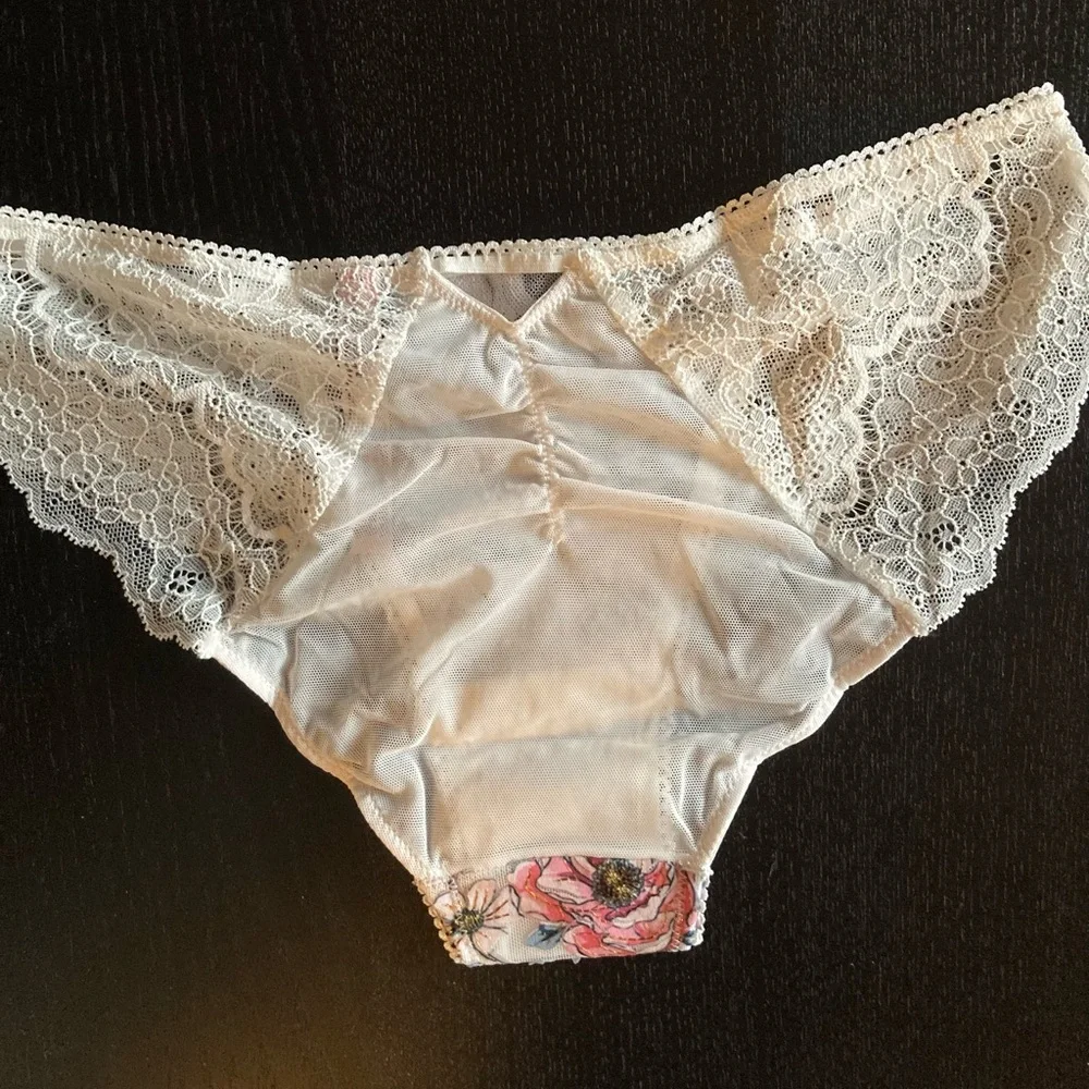 Victoria’s Secret Dream Angels Floral Demi Bra and Cheekini Panty Set NWT - Picture 13 of 14